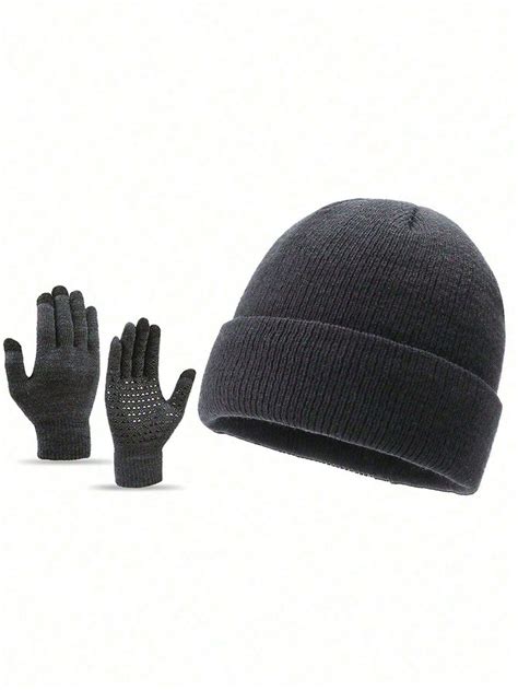 Guantes hombre y gorros para él .